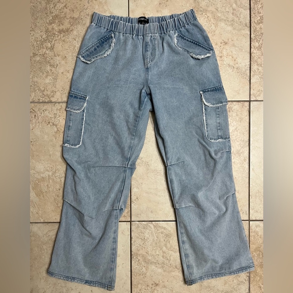 Loose fit cargo jeans
